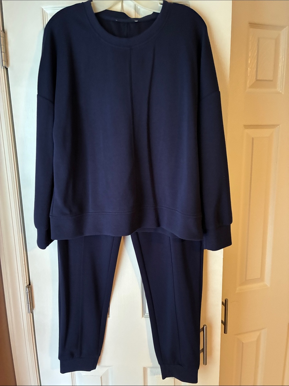 Cable & Gauge Navy Sweatshirt and Jogger Set size large